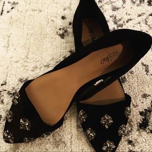 7 1/2 velvet Mossimo shoes